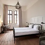 Arche Klasztor فندق