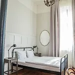 Arche Klasztor فندق