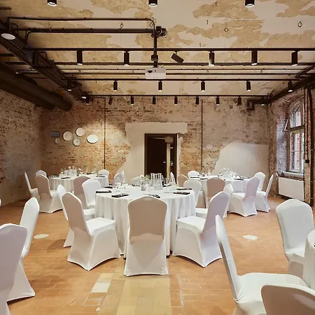 Arche Klasztor فندق *