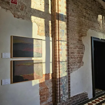 Arche Klasztor * فروتسواف