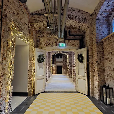 Arche Klasztor Hotel *