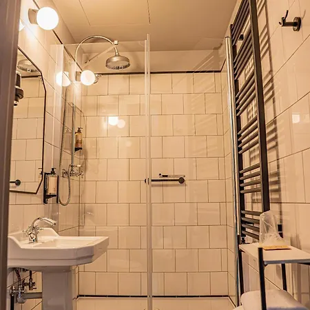 Arche Klasztor * فروتسواف