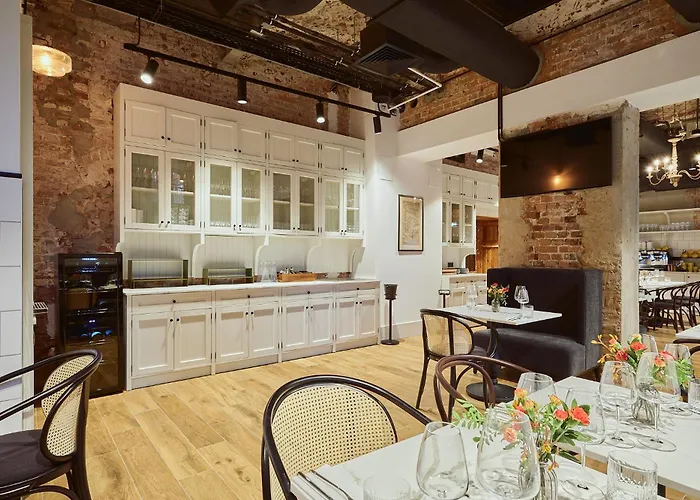 Arche Klasztor فندق فروتسواف