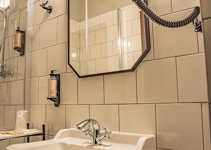 Arche Klasztor فندق فروتسواف